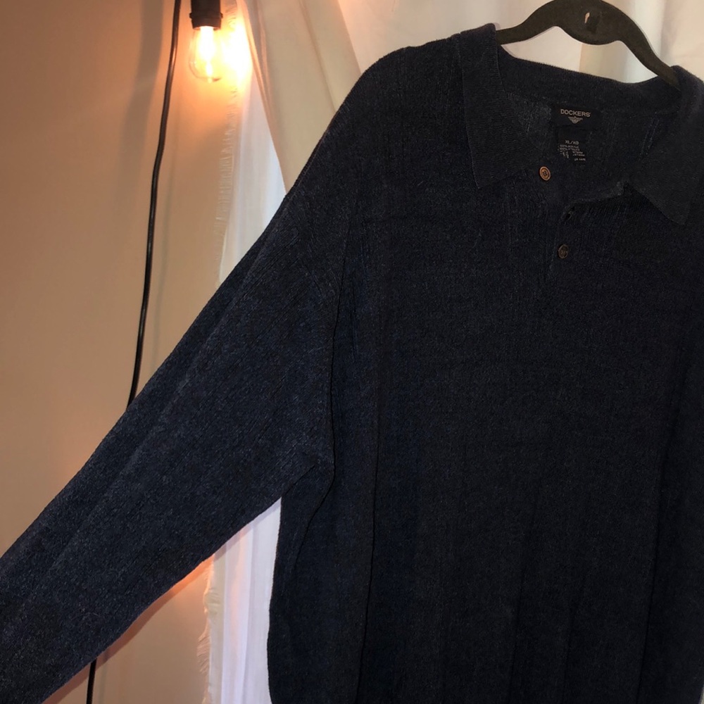 3 Button, Collared Shirt - Picture 2 of 4